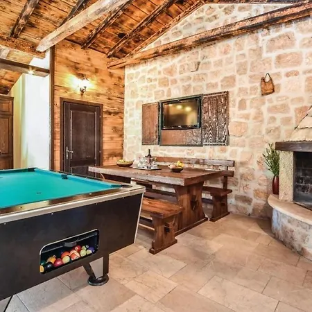 Villa Caelum Grabovac (Split-Dalmatia)